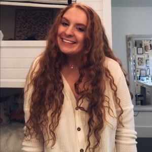 Meet your Posher, Claire